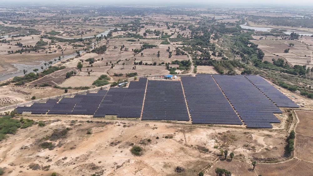 Ground mounted solar pv system